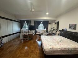 Phillips Avenue (D19), Semi-Detached #571884221